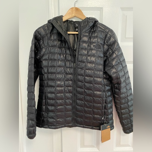 Brand new - The North Face Women's Eco Thermoball Hoodie - Picture 1 of 6